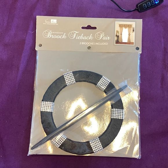 NWT Decorative Black with Silver Sparkle, Window Dressing Brooch Tiebacks - Picture 4 of 7